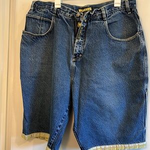 Mojeans 42 men’s shorts Vintage rise  16” inseam 12” comfortable denim fit